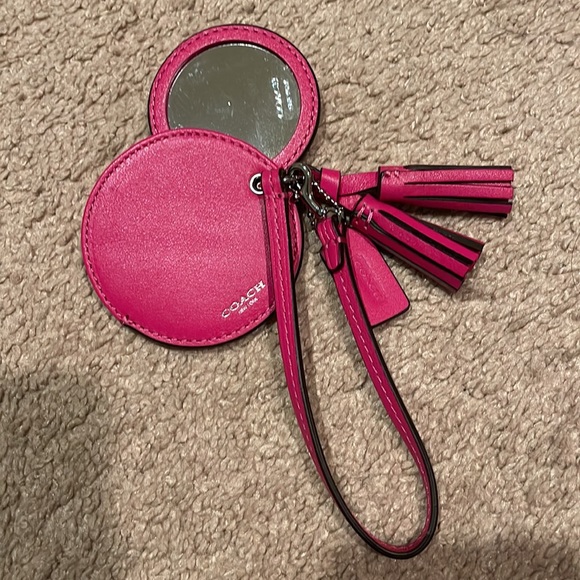 Coach bag charm with Mirror - Picture 2 of 3